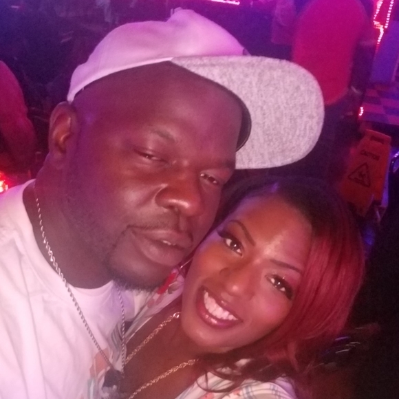 Meet your Posher, April - Picture 1 of 1